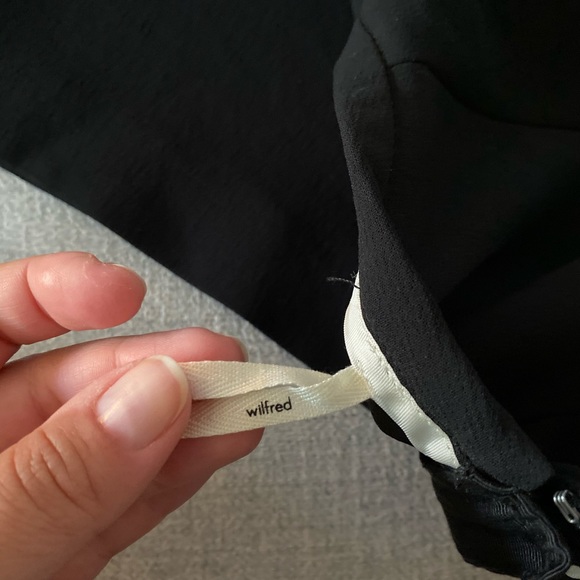 Wilfred aritzia mini skirt - Picture 3 of 5